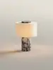 Luminária de Mesa Decorativa de Mármore de Luxo Leve para Designer Luminária de Cabeceira Modelo de Quarto Quarto Estudo Decoração Suave Moderna Criativa