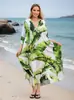 Ropa de Protección Solar con Estampado Digital Transfronterizo Europeo y Americano para Mujer, Holgada, Cuello en V, Cubre Traje de Baño para Playa, Ropa de Abrigo para Vacaciones en la Costa, Falda Larga