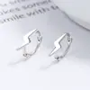 Arete de rayo para mujer de plata de ley 925 2022 nuevo moda todo-partido moderno pendiente de oreja estilo simple ins joyería de oreja de alta calidad