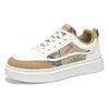 Zapatos Blancos Parcheados de Estilo Étnico Moderno para Hombre Zapatos Deportivos Casuales de Suela Gruesa para Jóvenes Hombres Cuatro Estaciones Nueva Moda