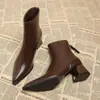 Botines de Punta Gruesa para Mujer 2026 Nuevos Botines Individuales Retro para el Trabajo Tacón Grueso Tacón Medio Adelgazantes Otoño Invierno Botas de Tacón Alto Nude