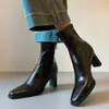 Botines versátiles, silenciosos y estilizados para el día a día, con piel suave, punta fina y efecto adelgazante, con material elástico, nueva colección otoño/invierno 2026