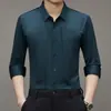 Nova camisa casual masculina de manga comprida para a primavera de 2023 cor sólida elástica moda tendência camisa peça única entrega