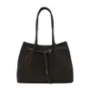 Bolso de mujer de gran capacidad, nuevo modelo de verano 2026, bolso de hombro de lujo ligero vintage de alta gama para el trabajo y los desplazamientos, bolso tote