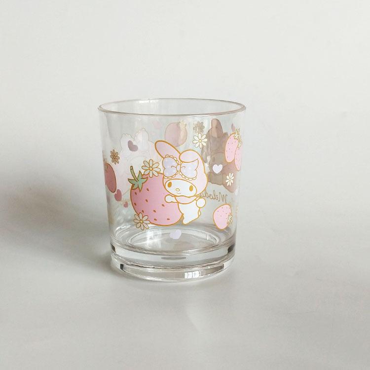 塑料水杯
