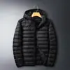 Nueva Chaqueta Ligera con Capucha de Plumas para Hombre 2023, Abrigo Corto Cálido de Invierno, Plumón de Pato, Moda Tendencia Nacional, Estilo Corto Ligero