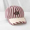 Moda Primavera e Verão Boné de Beisebol com Listras e Logo Oval de Letra Estilo Americano para Meninos e Meninas Boné de Beisebol Estiloso com Aba Curva Venda por Atacado