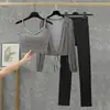 Traje de Fitness para Mujer 2026 Verano Nuevo Estilo Ropa de Yoga de Gama Alta Chaleco Deportivo Sujetador Deportivo para Correr Conjunto de Tres Piezas