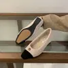Nuevos Zapatos de Algodón con Forro de Lana Polar para Otoño e Invierno 2025, Punta Cuadrada Pequeña, Flor Metálica, Tacón de Cuña y Suela Gruesa para Uso Exterior para Mujeres que Van al Trabajo