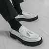 Zapatos de Cuero Brillantes con Suela Gruesa sin Cordones Transfronterizos, Zapatos Formales de Estilo Británico para Negocios Casuales, Mocasines con Borlas, Zapatos de Talla Grande para Hombre