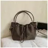 Bolso de Moda de Gran Capacidad 2026 Nuevo Bolso de Hombro Único para el Viaje Diario de la Mujer Bolso Tote para Salir y Trabajar Bolso Cubo