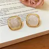 Pendientes cuadrados vintage con pasador de plata, lujo ligero, alta moda, pendientes simples y elegantes con un diseño único e individual