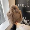 Bolsa pequena de pelúcia para mulheres Outono e Inverno All-matching 2023 nova corrente saco mensageiro de alta qualidade saco de pelúcia portátil de alta qualidade