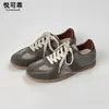 Zapatillas de entrenamiento alemanas de suela plana de cuero genuino para mujer, que aumentan la altura, nuevas de otoño 2026, zapatillas deportivas casuales versátiles y populares