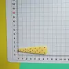 Accesorios coreanos minimalistas de 7 cm con puntos y forma de triángulo para manualidades caseras con pegamento de crema, pasadores laterales para flecos de niña y zapatos con agujeros