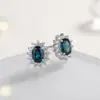 Pendientes Clásicos de Alta Gama, Pendientes de Nicho de Lujo Ligero, Pendientes Chapados en Oro de Alta Gama, Accesorios Versátiles Personalizados con un Estilo Sencillo y Elegante