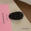 Horquillas Lote de Un Yuan Artículos de Puesto Callejero Accesorios para el Cabello Juego Completo Empaque Dibujos Animados Accesorios de Doble Cara Pinzas Pequeñas Accesorios para el Cabello de Niños Venta al por Mayor