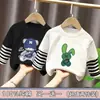 Camiseta de Manga Longa 100% Algodão para Meninos Estilo Primavera/Outono 2026 Nova Blusa Infantil para Crianças de Média e Idade Falsa de Duas Peças Camada Base Solta