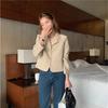 Foto Real de Blazer Corto para Mujer de Estilo Coreano Retro Francés Pequeño Simple Versátil para Mujer en Stock