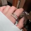 Anillo Abierto de Flor de Zircón y Perla con Baño de Oro Real, Exquisito y Elegante, Anillo para el Dedo Índice con un Toque de Lujo Ligero y de Alta Gama