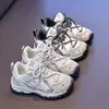 Zapatos Casuales Transpirables de Malla para Niñas 2026 Primavera/Otoño Nuevos Moda Infantil Versátiles Zapatos Deportivos Niños Medianos y Grandes Zapatos de Entrenamiento Alemanes