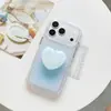 Capa em formato de coração com gradiente e corrente para iPhone 18 Pro Max, adequada para Apple 17, cor gradiente para 16, novo modelo 15 com suporte