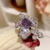 Anel de Zircônia Flor Borboleta Estilo Palácio Retrô, Anel de Luxo Leve de Nicho, Joia Versátil e Fashion