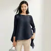 Foto Real de Top Holgado Adelgazante de Corte A con Plisados Issey Miyake 2026 para Mujer, Camiseta de Diseñador de Nicho con Borlas, Manga Larga, Estilo de Longitud Media
