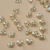 Buccellati Manicura Joyería de Circonita Lujo Ligero Estilo Retro Trébol de Cuatro Hojas Corazón Diamante para Uñas Super Brillante Accesorios Venta al por Mayor