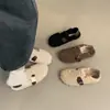 Sapatos peludos femininos para uso externo no inverno, mocassins planos slip-on retrô coreanos da moda 2026, sapatos femininos de algodão peludo