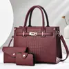 Bolsa Grande Tendência Transfronteiriça Nova 2025 Versátil Bolsa de Ombro para Comércio Exterior Moda Feminina Grande Capacidade Bolsa de Mão Transversal Feminina