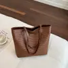 Bolso Tejido Vintage de Gran Capacidad para Mujer 2026 Nuevo Bolso de Hombro Casual Aspecto de Alta Gama Bolso Tote para el Trabajo y el Viaje