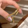 Pulseira de Relógio Tecida Dourada Medieval Vintager Feminina Nova Retro Luxo Acessível High-End Versátil Joia de Mão Exquisita