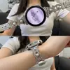 [Pulseira] Adequado para Pulseira Huawei Gt7 Watch6 Pó Brilhante Diamante Brilhante Contas de Peixe Duplas Pulseira de Pulso Feminina de Luxo Leve