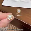 Aretes Cuadrados con Perlas Tachonadas de Diamantes para Mujer, Diseño de Nicho, Aretes de Alta Gama, Lujo Ligero, Versátiles, Nuevos Estilos de Aretes 2025