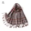 Pañuelo y Chal de Rayón Jacquard con Forma de Diamante Estilo Étnico, Adecuado para Zonas Escénicas, con Extremos Largos Delgados y una Apariencia Elegante