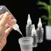 Garrafa Plástica Transparente com Bico Pontudo para Venda por Atacado, Garrafa Dosadora de Loção com Pressão, Garrafa de Embalagem Pet com Bico Pequeno, Ombro Plano Pigmentado, com Tampa