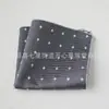 Traje de hombre pañuelo de cuadros pequeños venta al por mayor de fábrica moda poliéster accesorios de moda patrón de bordado vintage pañuelo de bolsillo ropa de hombre