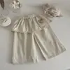 Top de manga larga estilo INS con rayas y gorro de elfo para bebés y niños pequeños, con un dulce diseño de bordado de doble corazón y pantalones largos de pierna ancha