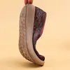 Zapatos de Tela Old Beijing de Nuevo Estilo Primavera 2026 para Mujer, Zapatos Casuales Ligeros de Suela Suave sin Cordones para Madres de Mediana Edad y Mayores