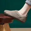 Comércio exterior transfronteiriço sapatos casuais slip-on de couro macio com sola macia 2024 novo inverno pelúcia confortáveis loafers preguiçosos