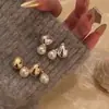 Brincos de Pérola Pendurados na Parte de Trás em Metal Leve de Luxo Francês Estilo Frio Brincos Distintos para Mulheres Brincos Joias de Orelha Atacado