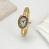 Popular Bañera Mini Ovalada Estilo Mediados de Siglo Pulsera Dorada Reloj de Pulsera para Mujer Moda Lujo Ligero Reloj de Cuarzo para Mujer