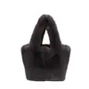 Bolso de felpa de otoño e invierno, bolso tote para mujer, bolso esponjoso de nicho, bolso tipo cubo simple y versátil, bolso peludo de moda