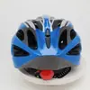 Capacete de ciclismo com luz traseira integrada para viagem, boné de ciclismo respirável de verão para homens e mulheres, ultraleve