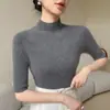 Suéter de punto de alta gama para mujer, corte slim, cuello semi-alto, manga tres cuartos, top interior de punto de manga media