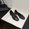 Versión de Piel de Oveja Cuero Genuino Estilo Francés Simple Punta Redonda Boca Baja Bailarinas Versátiles Tacón Grueso Mary Janes
