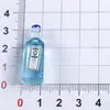 Miniaturas simuladas de botellas pequeñas para juego de alimentos al por mayor, botellas en miniatura de bebidas y vino, accesorios de resina de tienda de conveniencia, parches de dibujos animados surtidos