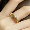 Anillo de Cruz Arabesco Dorado Antiguo con Diseño "Origen de Todas las Cosas" Plateado, Artículo Versátil de Gama Alta de Nicho, Directo del Fabricante