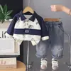 Traje para Niños Primavera y Otoño 2026 Nuevo Estilo Sudadera de Bloques de Color con Mangas Raglán para Niños Conjunto de Dos Piezas para Otoño Ropa para Bebés Primavera y Otoño